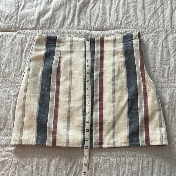 Forever 21 Women's Stripped Side Zip Miniskirt - Picture 8 of 8
